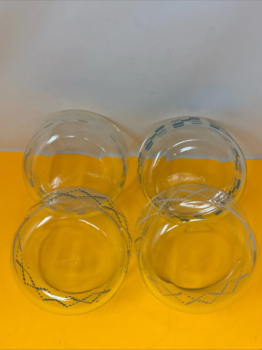 4 pc Stack of Vintage PYREX Glass Bowls with Blue and White Geometric Print used - Picture 6 of 16